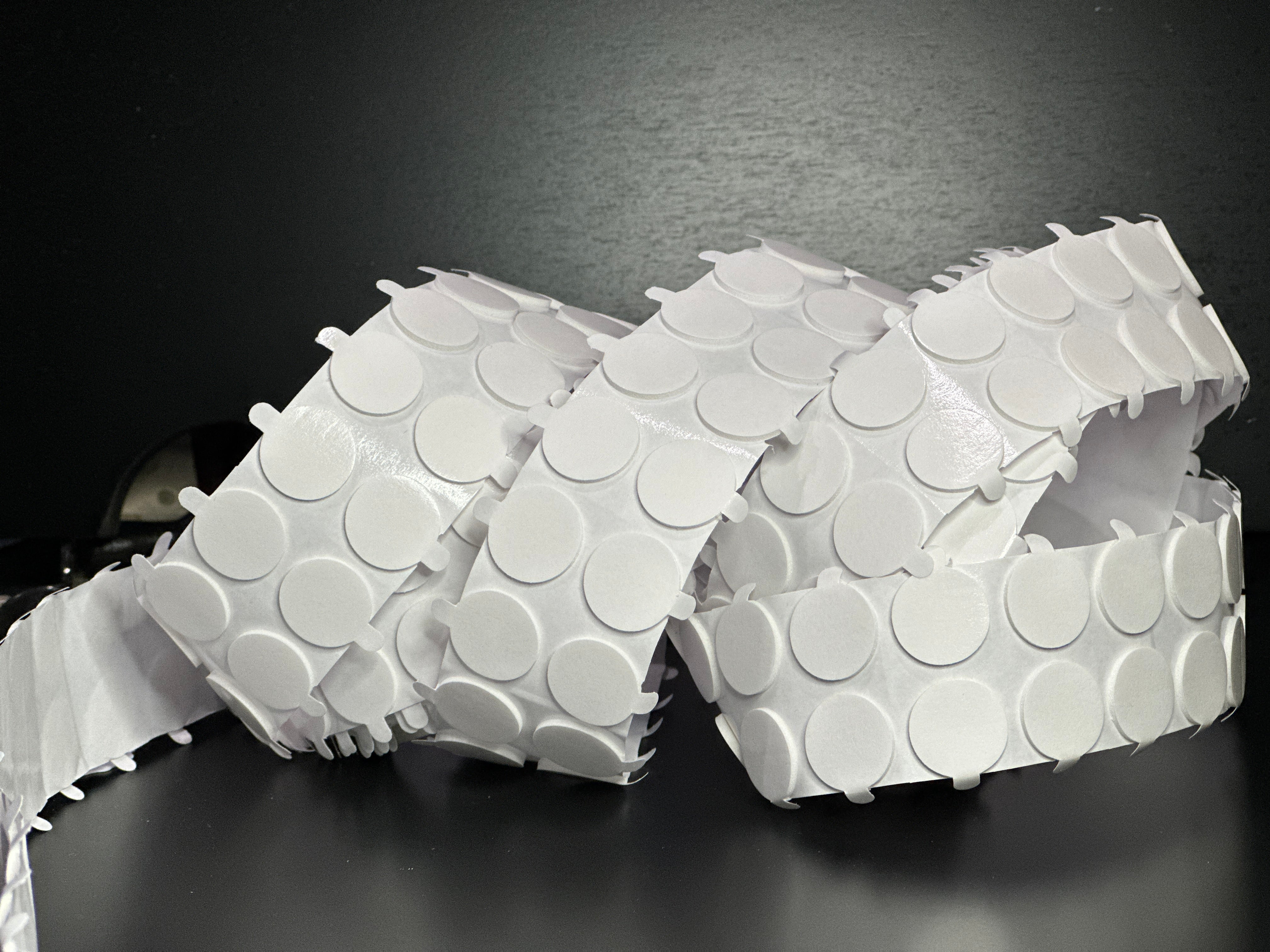 White Foam Dots With Tab 3/4" x 1/16" - 500pk