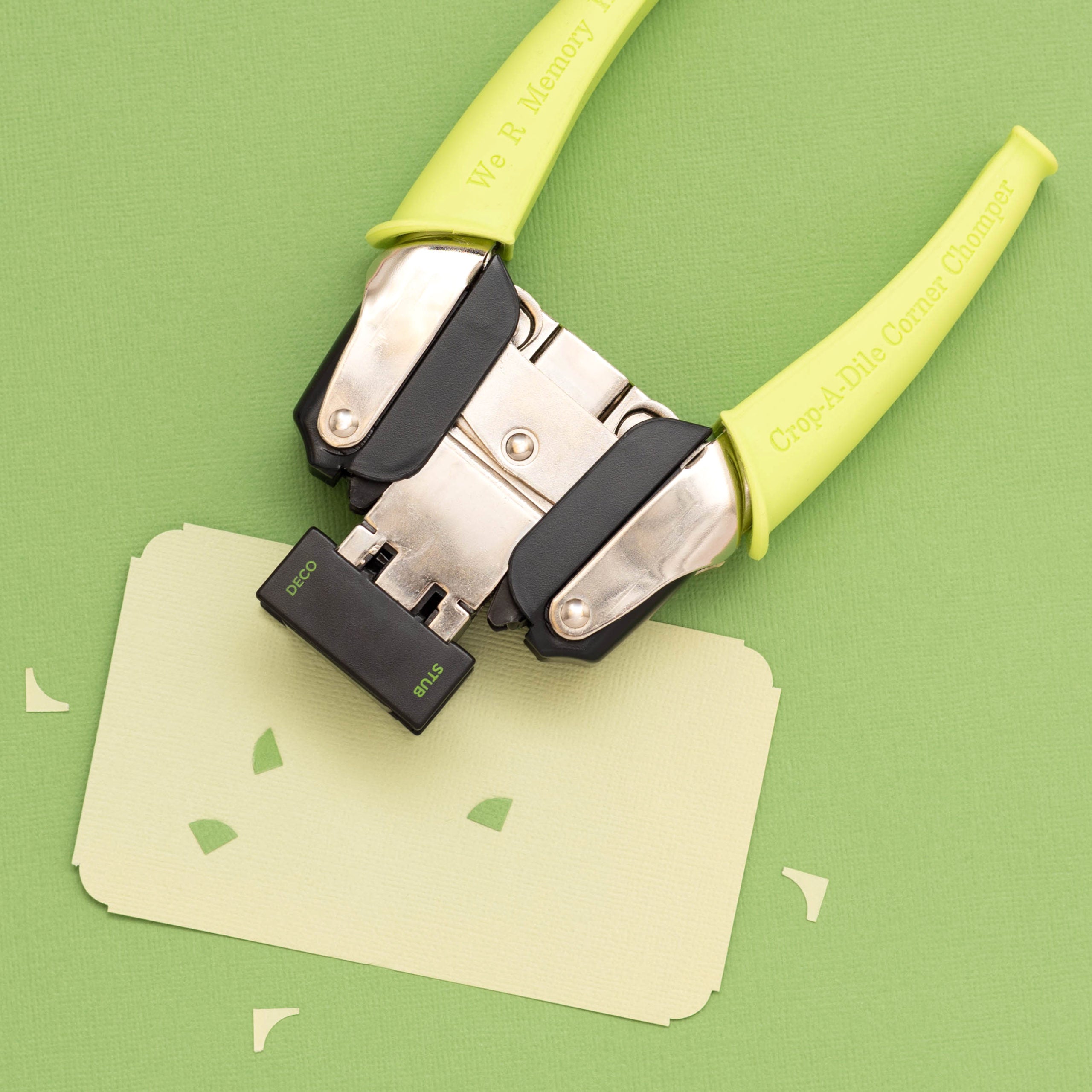 We R Memory Keepers Crop-A-Dile Corner Chomper - Stub & Deco