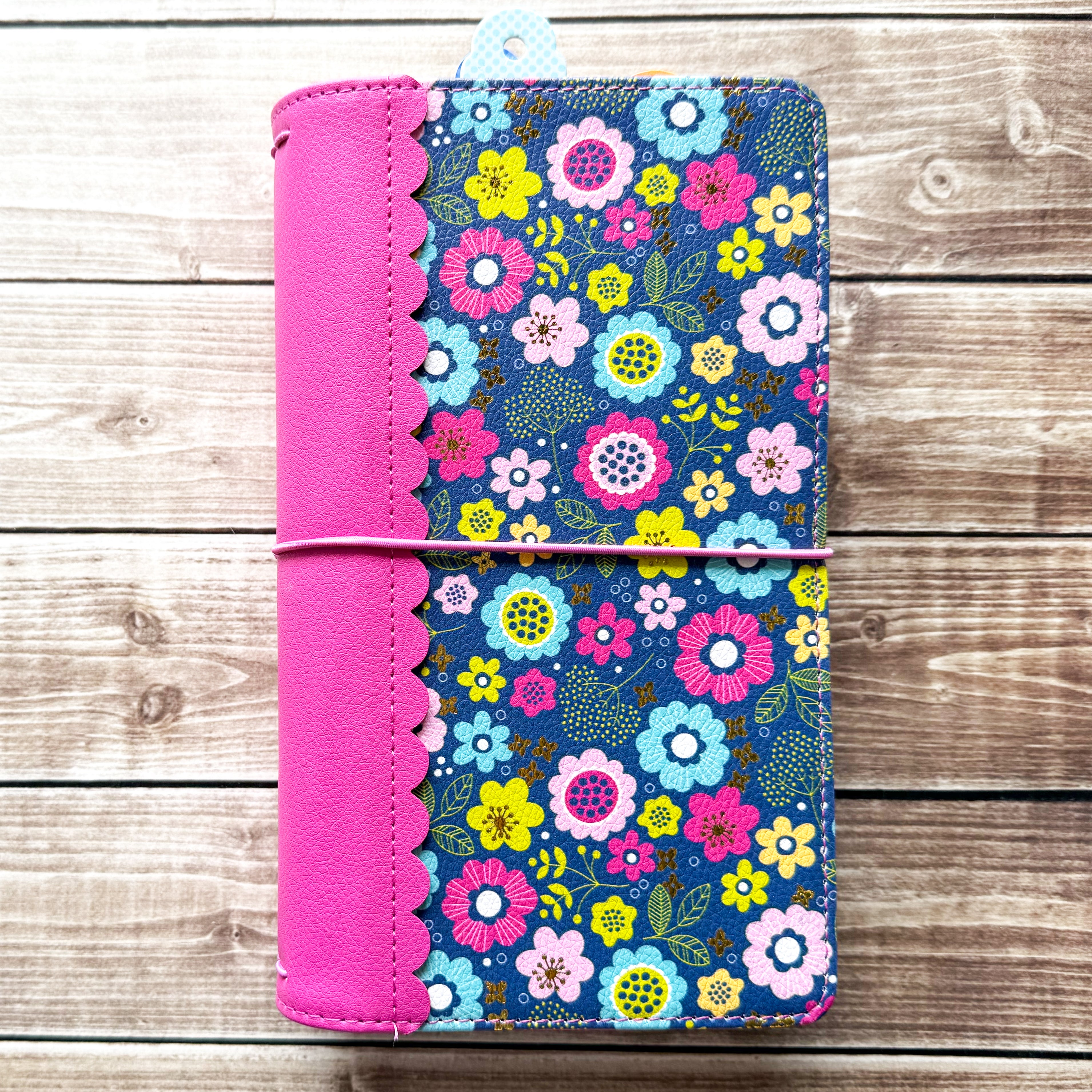 🌈 So Many Reasons to Smile — Traveler’s Notebook