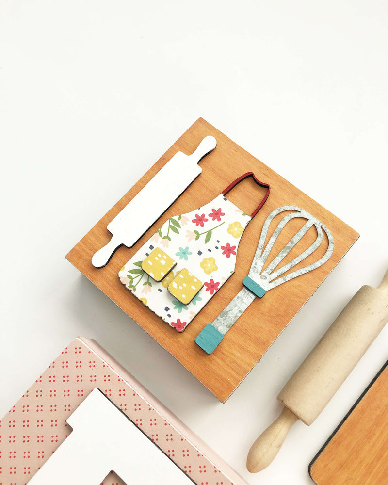 Accessory Tray Kit - Kitchen (Apron Set, Cutting Board, EAT, Rolling Pin)